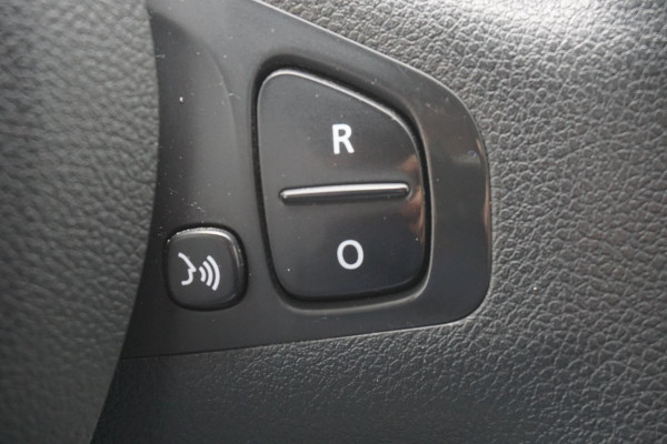 Renault Trafic 1.6 dCi 120PK T27 L1H1 Luxe/Metallic/3 Zits/ Trekhaak/Nette Bus.