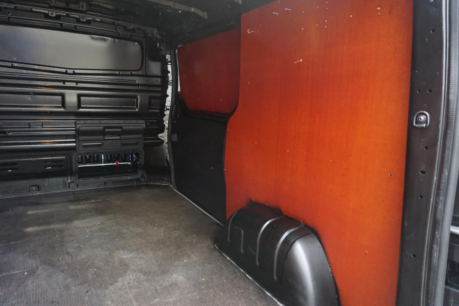 Renault Trafic 1.6 dCi 120PK T27 L1H1 Luxe/Metallic/3 Zits/ Trekhaak/Nette Bus.