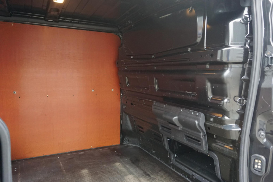 Renault Trafic 1.6 dCi 120PK T27 L1H1 Luxe/Metallic/3 Zits/ Trekhaak/Nette Bus.