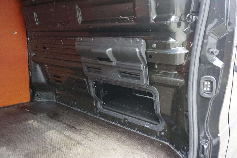 Renault Trafic 1.6 dCi 120PK T27 L1H1 Luxe/Metallic/3 Zits/ Trekhaak/Nette Bus.