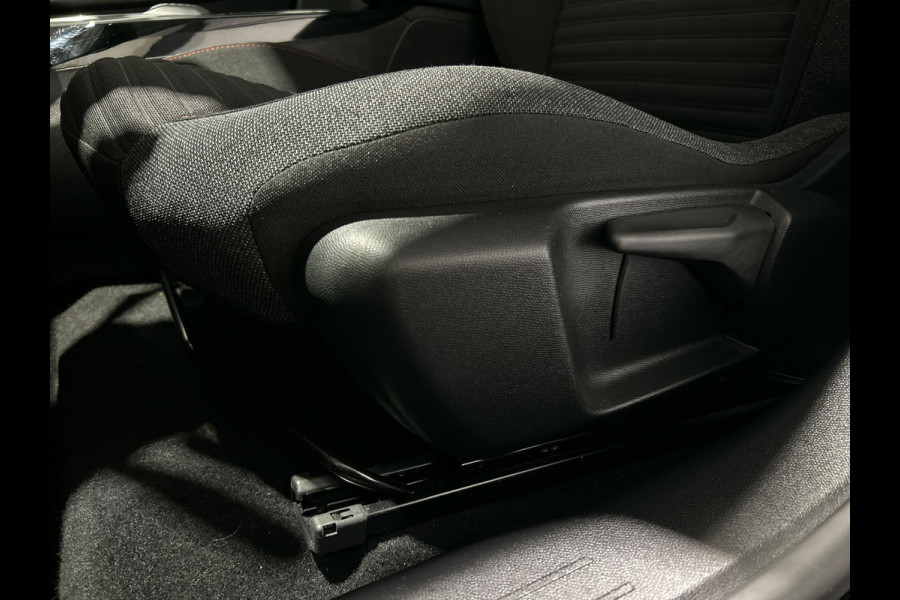 Peugeot e-208 EV Active Pack 50 kWh Cruise control | LED | Rijbaansensoren | SoH (batterijcheck) 100% score!