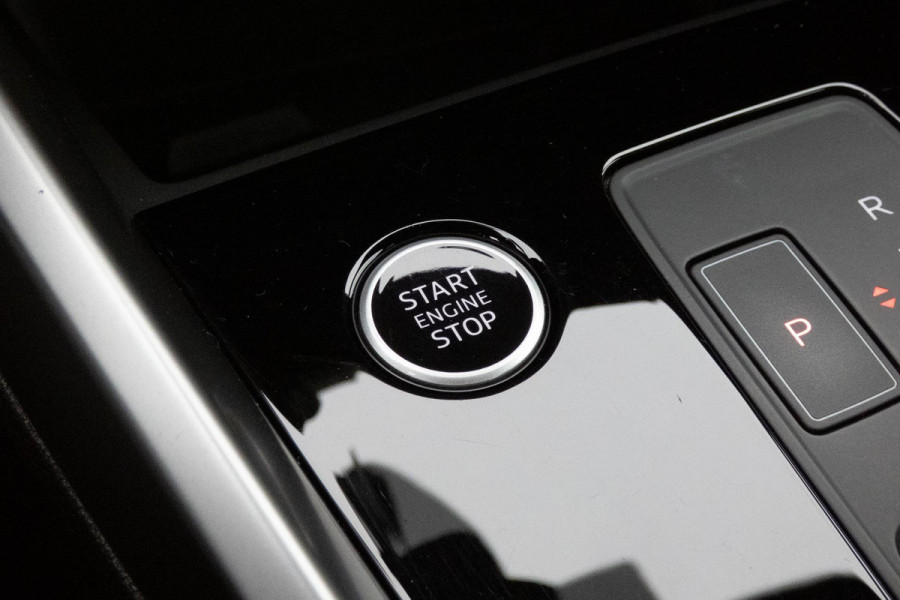 Audi A3 Sportback 40 TFSI e Advanced edition | S-LINE | RS SPORTSTOELEN | S3 DIFFUSER | ADAPTIVE CRUISE CONTROL