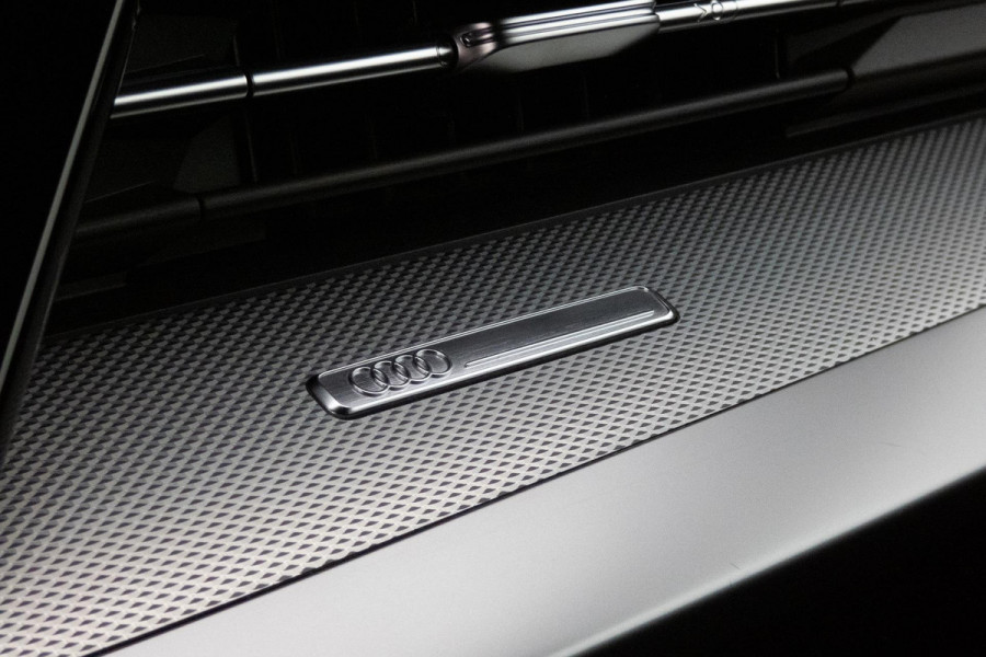 Audi A3 Sportback 40 TFSI e Advanced edition | S-LINE | RS SPORTSTOELEN | S3 DIFFUSER | ADAPTIVE CRUISE CONTROL