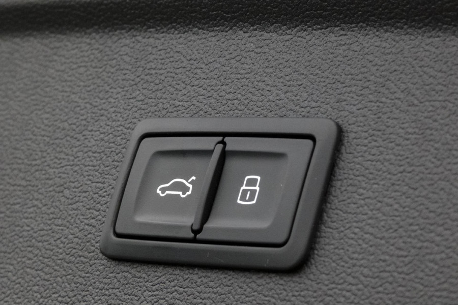 Audi A3 Sportback 40 TFSI e Advanced edition | S-LINE | RS SPORTSTOELEN | S3 DIFFUSER | ADAPTIVE CRUISE CONTROL