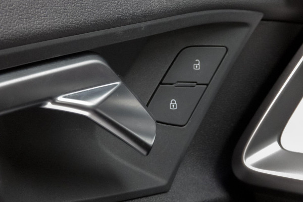 Audi A3 Sportback 40 TFSI e Advanced edition | S-LINE | RS SPORTSTOELEN | S3 DIFFUSER | ADAPTIVE CRUISE CONTROL