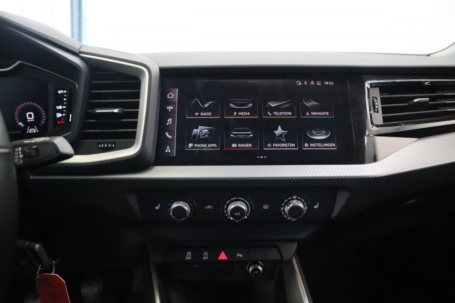 Audi A1 citycarver 30 TFSI epic Airco Cruise Control 17 LMV PDC VCP DAB+ 24 maanden garantie mogelijk (*vraag naar de voorwaarden)