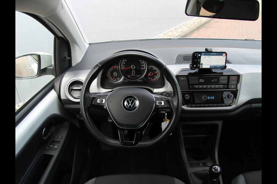 Volkswagen up! 1.0 Active 5drs. Clima | Apps