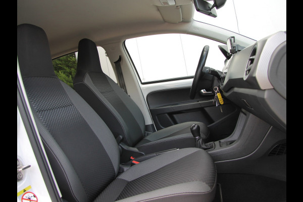 Volkswagen up! 1.0 Active 5drs. Clima | Apps