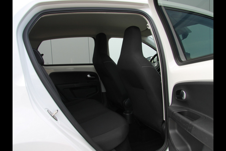 Volkswagen up! 1.0 Active 5drs. Clima | Apps