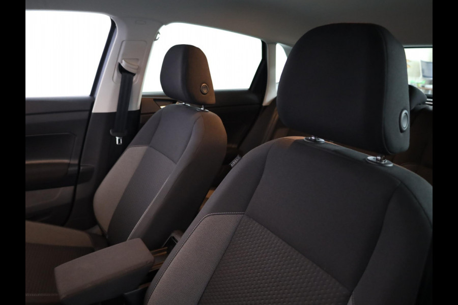 Volkswagen Polo 1.0 TSI Life 95 pk Automaat (DSG) | Private lease vanaf € 468,- pm | Navigatie via App | Autom. airco | Parkeersensoren (Park assist) | Adaptieve cruise control | Stoelverwarming | Volledig digitaal instrumentenpaneel |