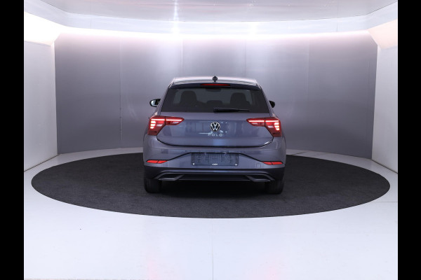 Volkswagen Polo 1.0 TSI Life 95 pk Automaat (DSG) | Private lease vanaf € 468,- pm | Navigatie via App | Autom. airco | Parkeersensoren (Park assist) | Adaptieve cruise control | Stoelverwarming | Volledig digitaal instrumentenpaneel |