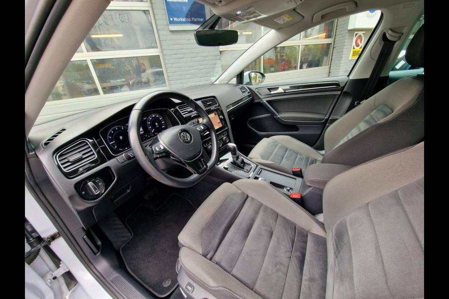 Volkswagen GOLF Variant 1.0 TSI Highline Business R DSG|ACC|Carplay|Stoelverwarming|Digidash|