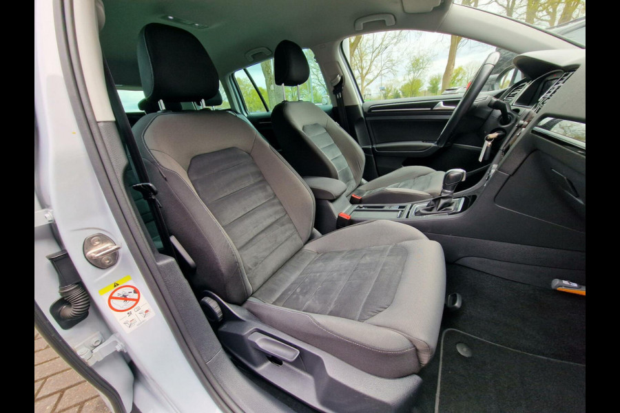 Volkswagen GOLF Variant 1.0 TSI Highline Business R DSG|ACC|Carplay|Stoelverwarming|Digidash|