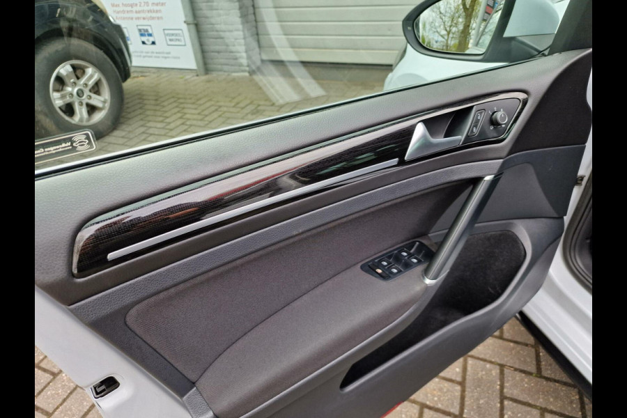 Volkswagen GOLF Variant 1.0 TSI Highline Business R DSG|ACC|Carplay|Stoelverwarming|Digidash|