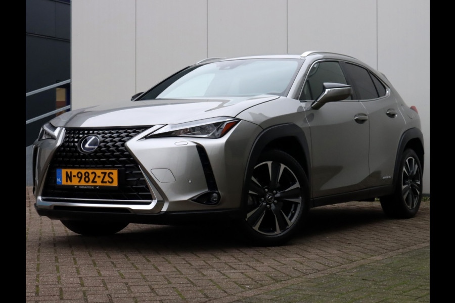 Lexus UX 250h Preference Line | Stoelverwarming | Parkeersensoren | Trekh