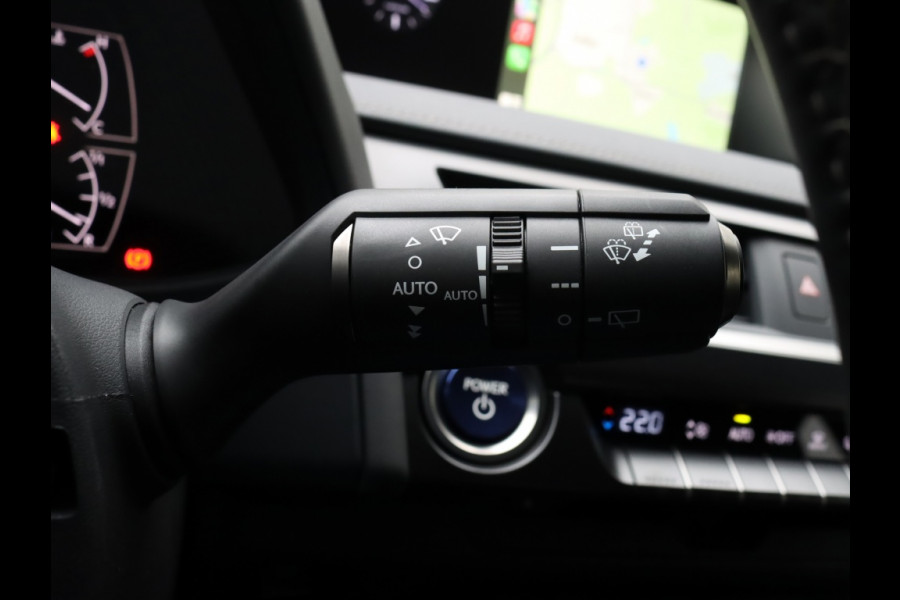 Lexus UX 250h Preference Line | Stoelverwarming | Parkeersensoren | Trekh