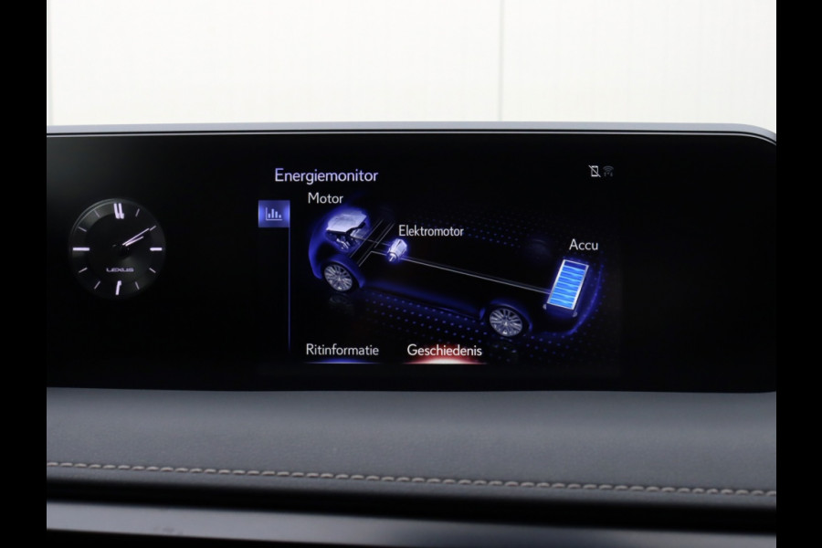 Lexus UX 250h Preference Line | Stoelverwarming | Parkeersensoren | Trekh