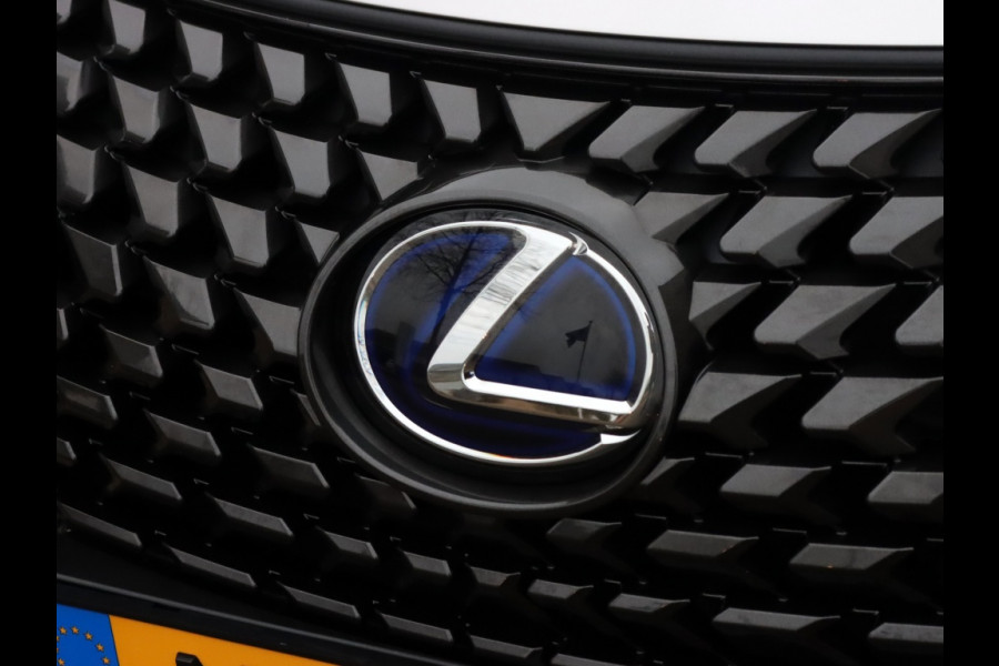 Lexus UX 250h Preference Line | Stoelverwarming | Parkeersensoren | Trekh
