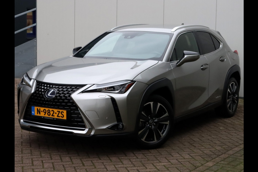 Lexus UX 250h Preference Line | Stoelverwarming | Parkeersensoren | Trekh