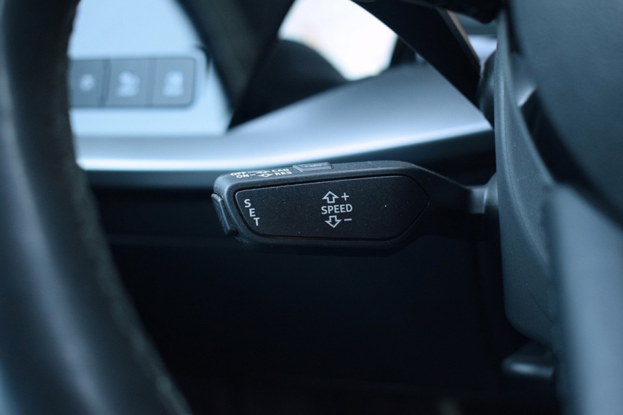 Audi A3 Sportback 35 TFSI S edition | 2x S-Line | Virtual | Stoelverwarming | Climate