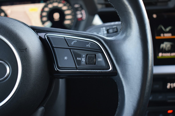Audi A3 Sportback 35 TFSI S edition | 2x S-Line | Virtual | Stoelverwarming | Climate