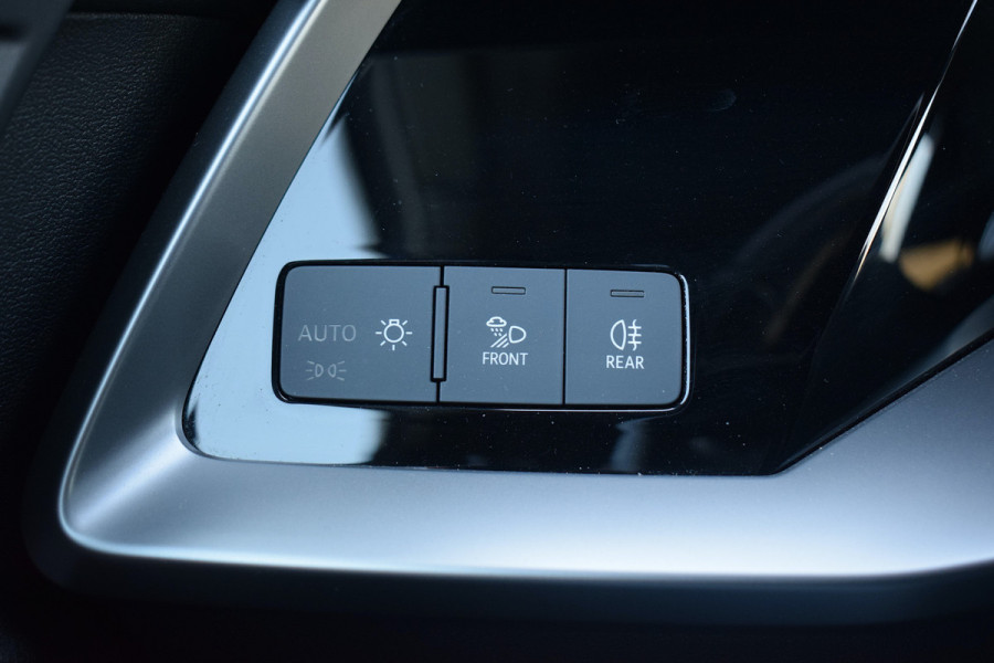 Audi A3 Sportback 35 TFSI S edition | 2x S-Line | Virtual | Stoelverwarming | Climate