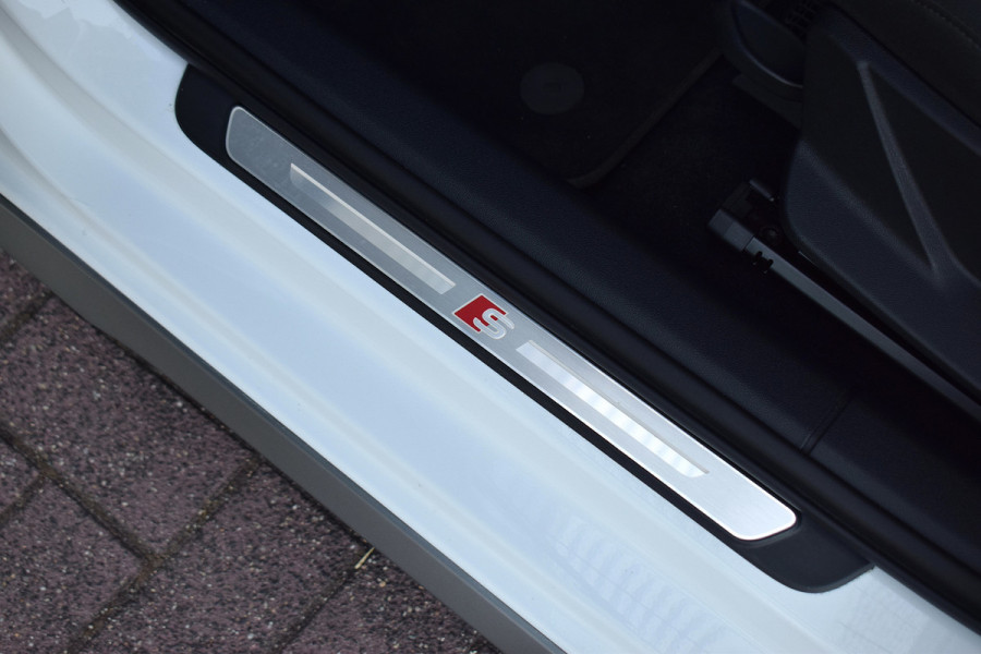 Audi A3 Sportback 35 TFSI S edition | 2x S-Line | Virtual | Stoelverwarming | Climate
