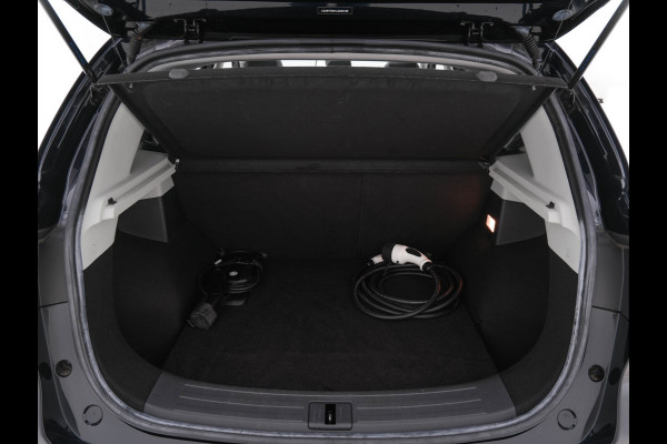 MG ZS EV Luxury 45 kWh (INCL-BTW) *PANO | FULL-LEATHER | CCS-FASTLOADER | KEYLESS | NAVI-FULLMAP | ADAPTIVE-CRUISE | CAMERA | HEATED-SEATS | CARPLAY | LANE-ASSIST | DAB | SPORT-SEATS | 18"ALU*