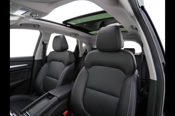 MG ZS EV Luxury 45 kWh (INCL-BTW) *PANO | FULL-LEATHER | CCS-FASTLOADER | KEYLESS | NAVI-FULLMAP | ADAPTIVE-CRUISE | CAMERA | HEATED-SEATS | CARPLAY | LANE-ASSIST | DAB | SPORT-SEATS | 18"ALU*