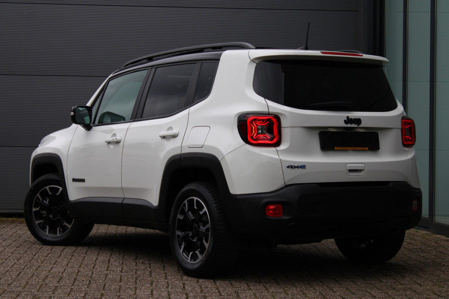 Jeep Renegade 4xe 240 Plug-in Hybrid Electric Upland | Panoramadak | Winterpakket | Led | Camera | Parkeer assistent