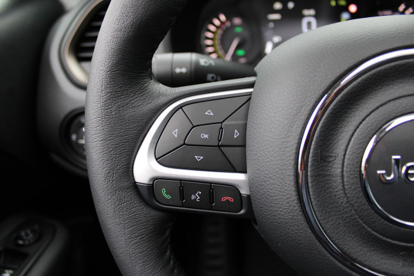 Jeep Renegade 4xe 240 Plug-in Hybrid Electric Upland | Panoramadak | Winterpakket | Led | Camera | Parkeer assistent