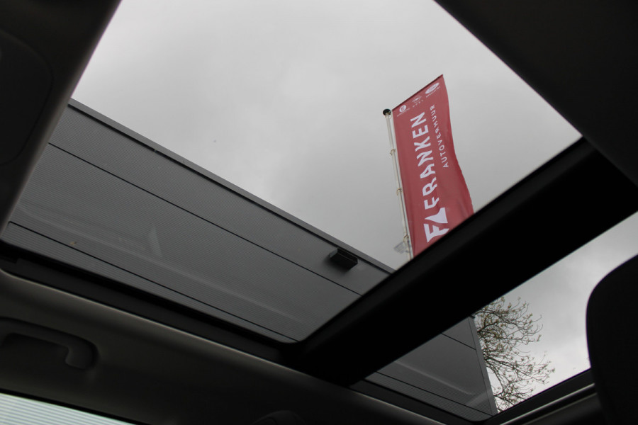 Jeep Renegade 4xe 240 Plug-in Hybrid Electric Upland | Panoramadak | Winterpakket | Led | Camera | Parkeer assistent