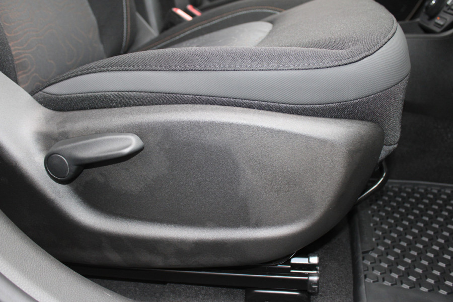 Jeep Renegade 4xe 240 Plug-in Hybrid Electric Upland | Panoramadak | Winterpakket | Led | Camera | Parkeer assistent