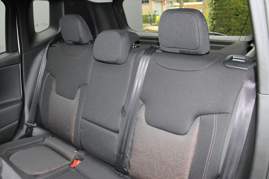 Jeep Renegade 4xe 240 Plug-in Hybrid Electric Upland | Panoramadak | Winterpakket | Led | Camera | Parkeer assistent