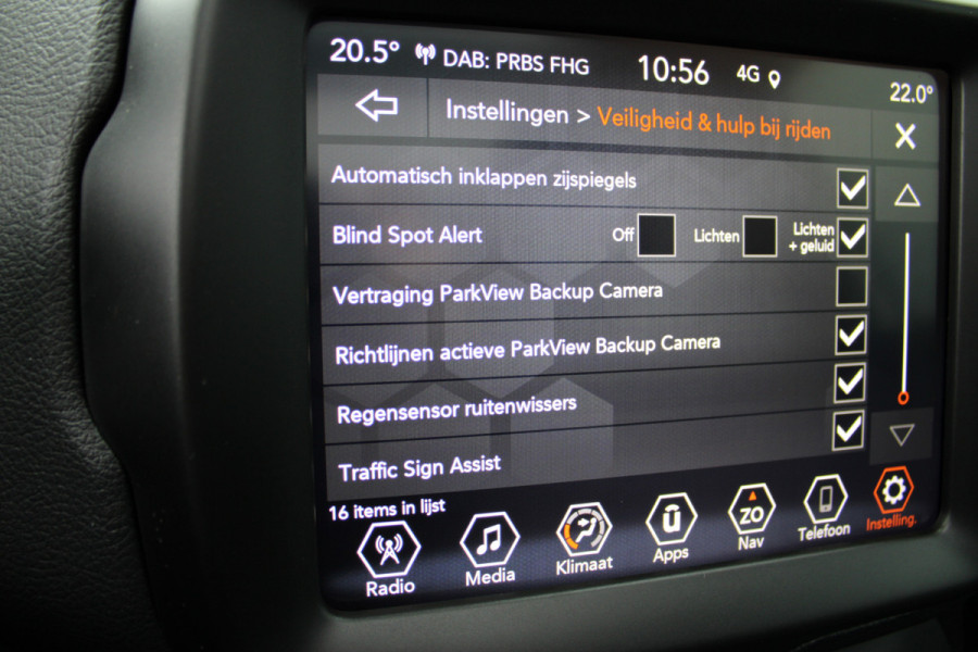 Jeep Renegade 4xe 240 Plug-in Hybrid Electric Upland | Panoramadak | Winterpakket | Led | Camera | Parkeer assistent