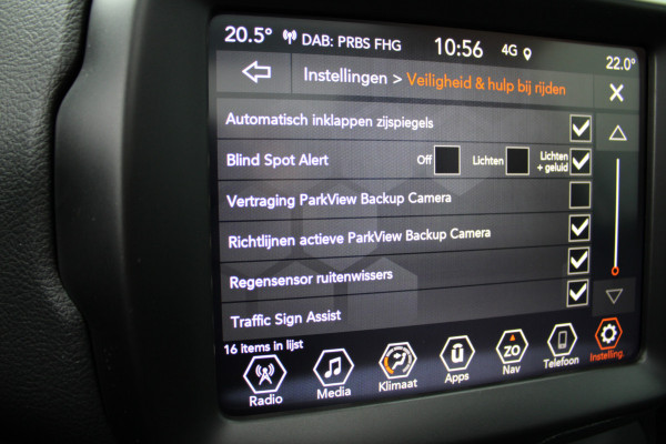 Jeep Renegade 4xe 240 Plug-in Hybrid Electric Upland | Panoramadak | Winterpakket | Led | Camera | Parkeer assistent