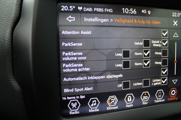 Jeep Renegade 4xe 240 Plug-in Hybrid Electric Upland | Panoramadak | Winterpakket | Led | Camera | Parkeer assistent