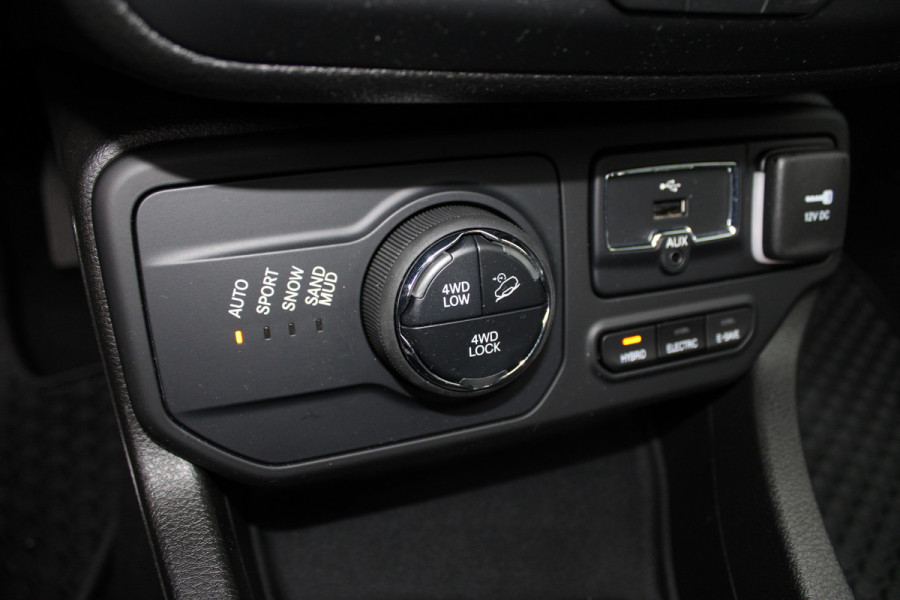 Jeep Renegade 4xe 240 Plug-in Hybrid Electric Upland | Panoramadak | Winterpakket | Led | Camera | Parkeer assistent