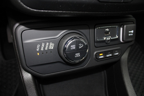 Jeep Renegade 4xe 240 Plug-in Hybrid Electric Upland | Panoramadak | Winterpakket | Led | Camera | Parkeer assistent