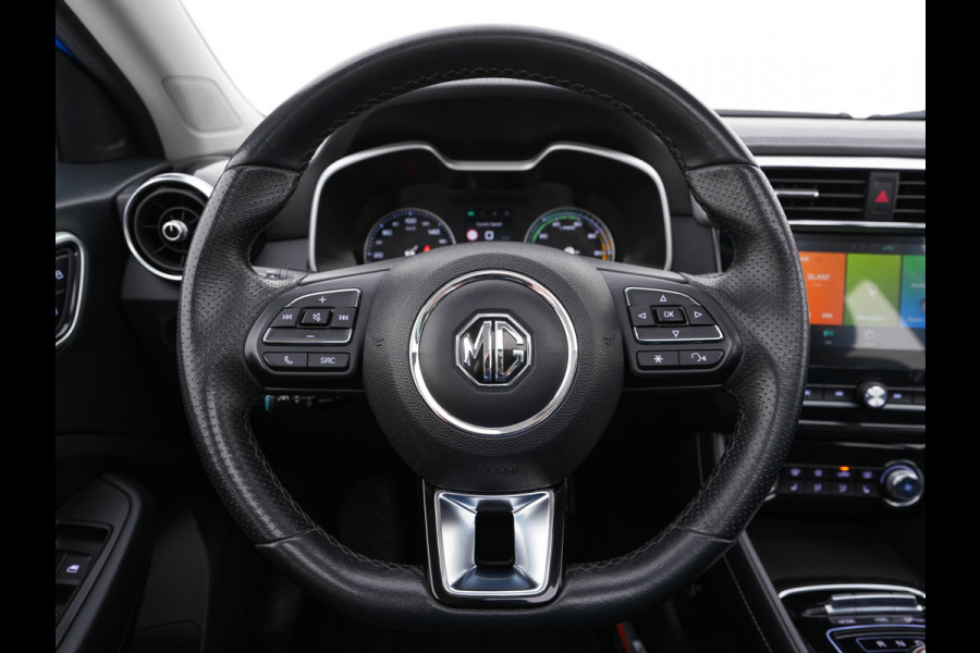 MG ZS EV Luxury 45 kWh (INCL-BTW) *PANO | FULL-LEATHER | CCS-FASTLOADER | KEYLESS | NAVI-FULLMAP | ADAPTIVE-CRUISE | CAMERA | HEATED-SEATS | CARPLAY | LANE-ASSIST | SPORT-SEATS | 17"ALU*