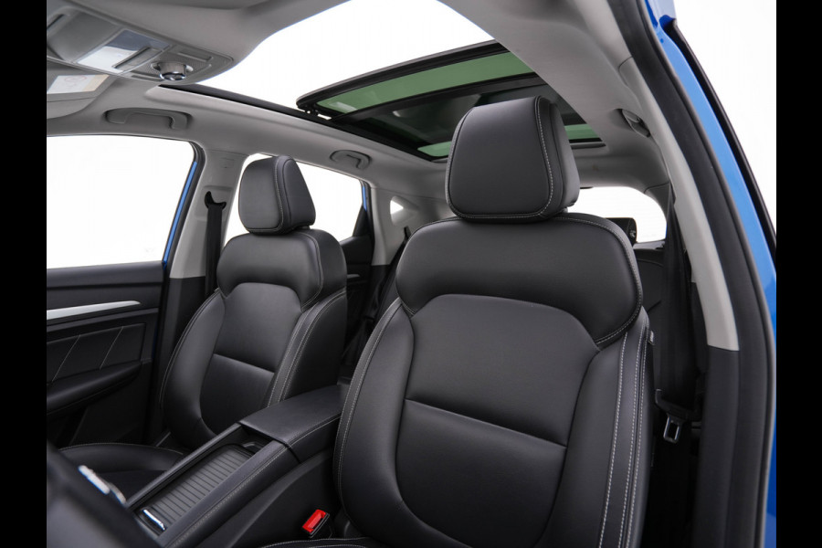 MG ZS EV Luxury 45 kWh (INCL-BTW) *PANO | FULL-LEATHER | CCS-FASTLOADER | KEYLESS | NAVI-FULLMAP | ADAPTIVE-CRUISE | CAMERA | HEATED-SEATS | CARPLAY | LANE-ASSIST | SPORT-SEATS | 17"ALU*