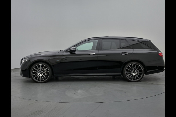 Mercedes-Benz E-Klasse Estate 300 e AMG Line | Panoramadak | Multispaaks lichtmetalen velgen | MBUX wide screen | Navigatie | Parking support | Inclusief 24 maanden MB Certified garantie voor Europa.