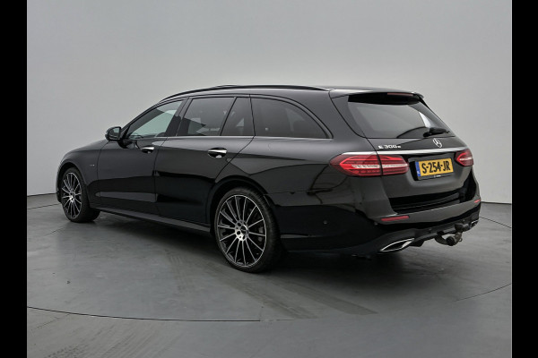 Mercedes-Benz E-Klasse Estate 300 e AMG Line | Panoramadak | Multispaaks lichtmetalen velgen | MBUX wide screen | Navigatie | Parking support | Inclusief 24 maanden MB Certified garantie voor Europa.