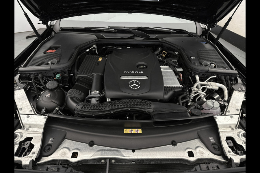 Mercedes-Benz E-Klasse Estate 300 e AMG Line | Panoramadak | Multispaaks lichtmetalen velgen | MBUX wide screen | Navigatie | Parking support | Inclusief 24 maanden MB Certified garantie voor Europa.
