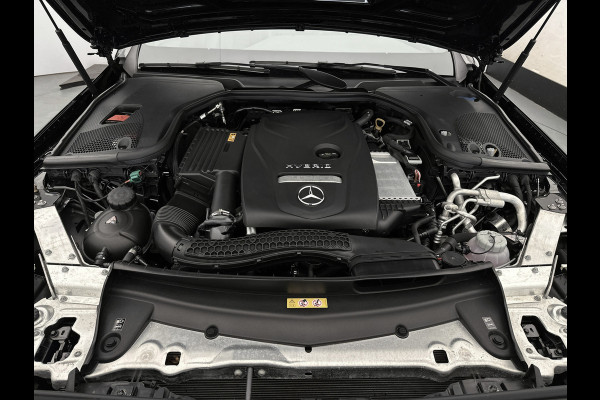 Mercedes-Benz E-Klasse Estate 300 e AMG Line | Panoramadak | Multispaaks lichtmetalen velgen | MBUX wide screen | Navigatie | Parking support | Inclusief 24 maanden MB Certified garantie voor Europa.