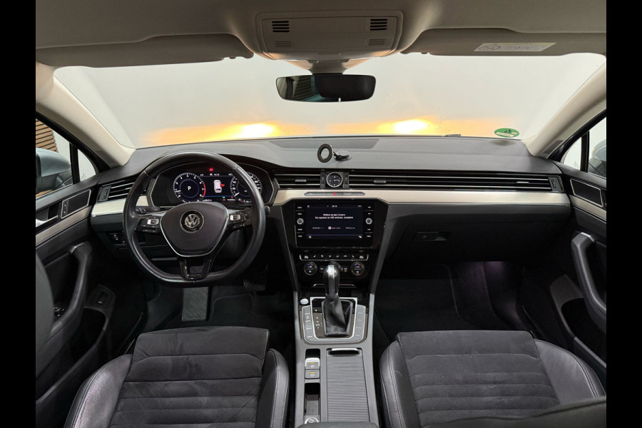 Volkswagen Passat Variant 1.4 TSI ACT Highline Business Navi | Camera | Massagestoel | Carplay | Climate | Cruise adaptief