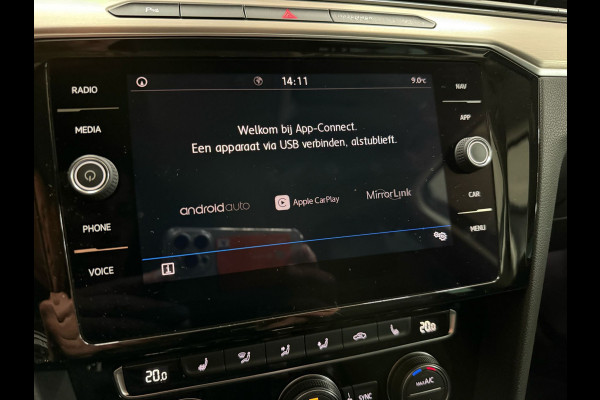 Volkswagen Passat Variant 1.4 TSI ACT Highline Business Navi | Camera | Massagestoel | Carplay | Climate | Cruise adaptief
