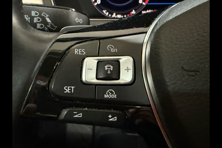 Volkswagen Passat Variant 1.4 TSI ACT Highline Business Navi | Camera | Massagestoel | Carplay | Climate | Cruise adaptief