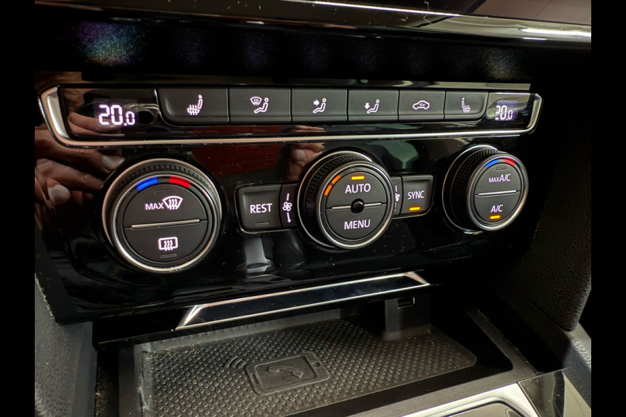 Volkswagen Passat Variant 1.4 TSI ACT Highline Business Navi | Camera | Massagestoel | Carplay | Climate | Cruise adaptief