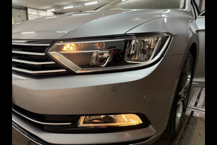 Volkswagen Passat Variant 1.4 TSI ACT Highline Business Navi | Camera | Massagestoel | Carplay | Climate | Cruise adaptief